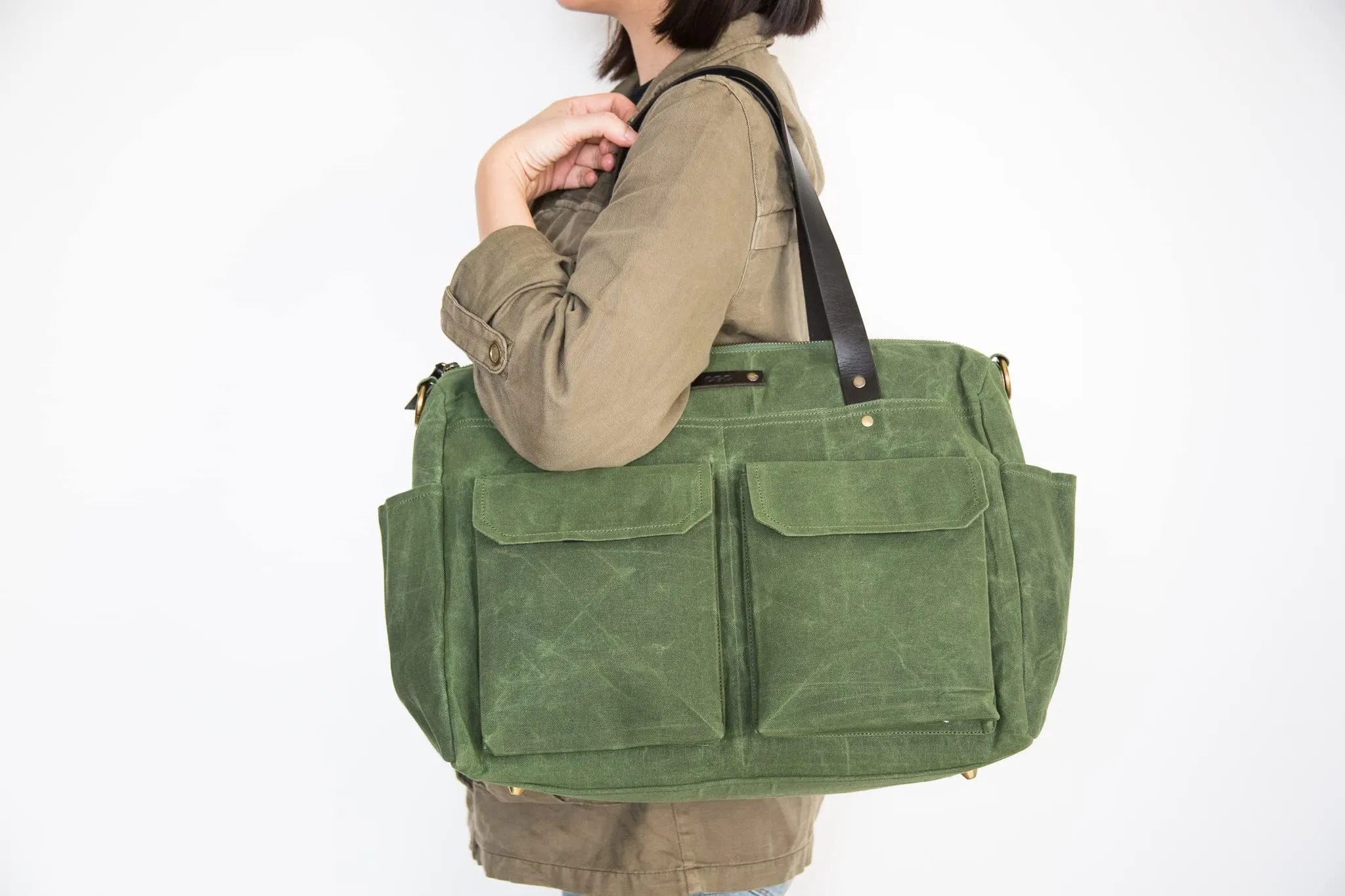 Generic: Pipa Large Waterproof Diaper Bag with Pouch and Stroller Clips