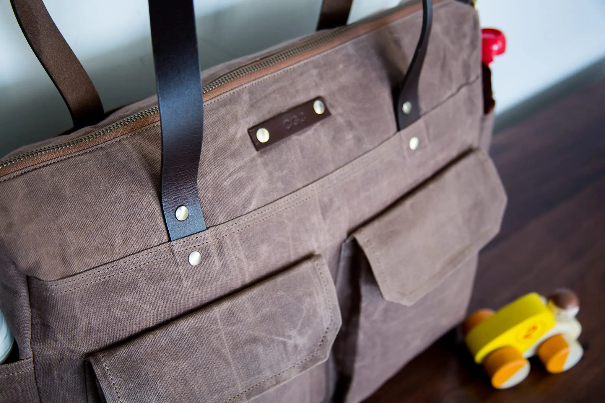 Generic: Pipa Large Waterproof Diaper Bag with Pouch and Stroller Clips