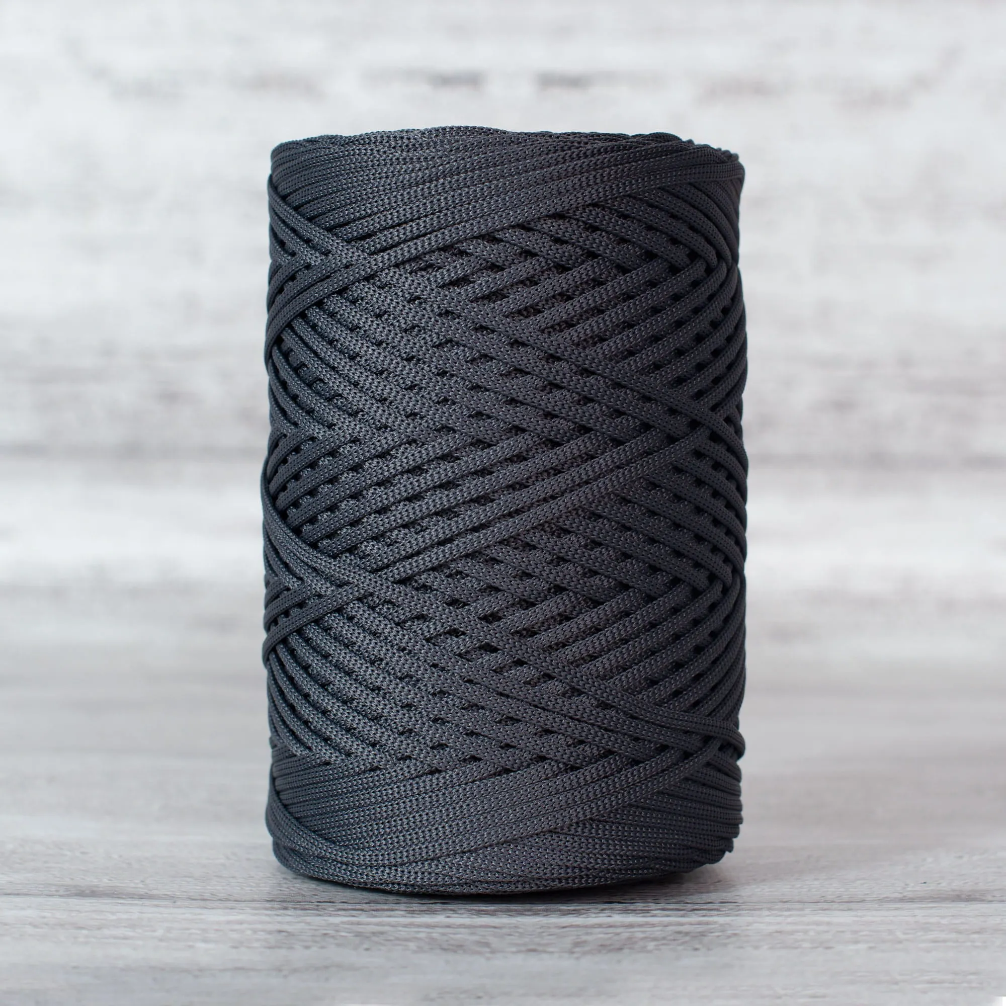 Graphite 2mm polyester cord