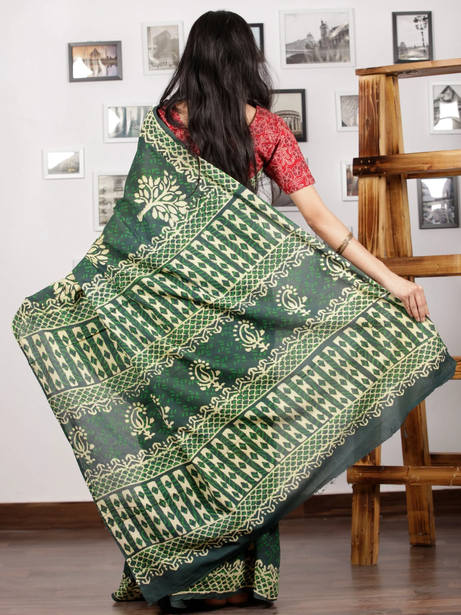 Green Ivory Hand Block Printed Cotton Mul Saree - S031703003