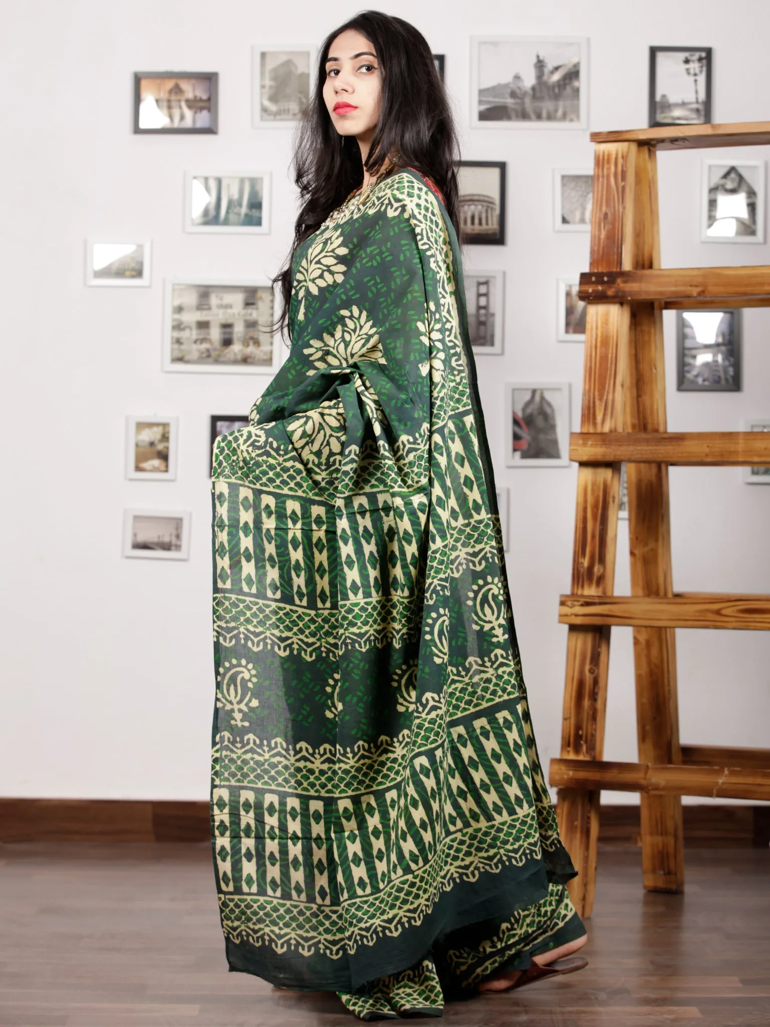 Green Ivory Hand Block Printed Cotton Mul Saree - S031703003