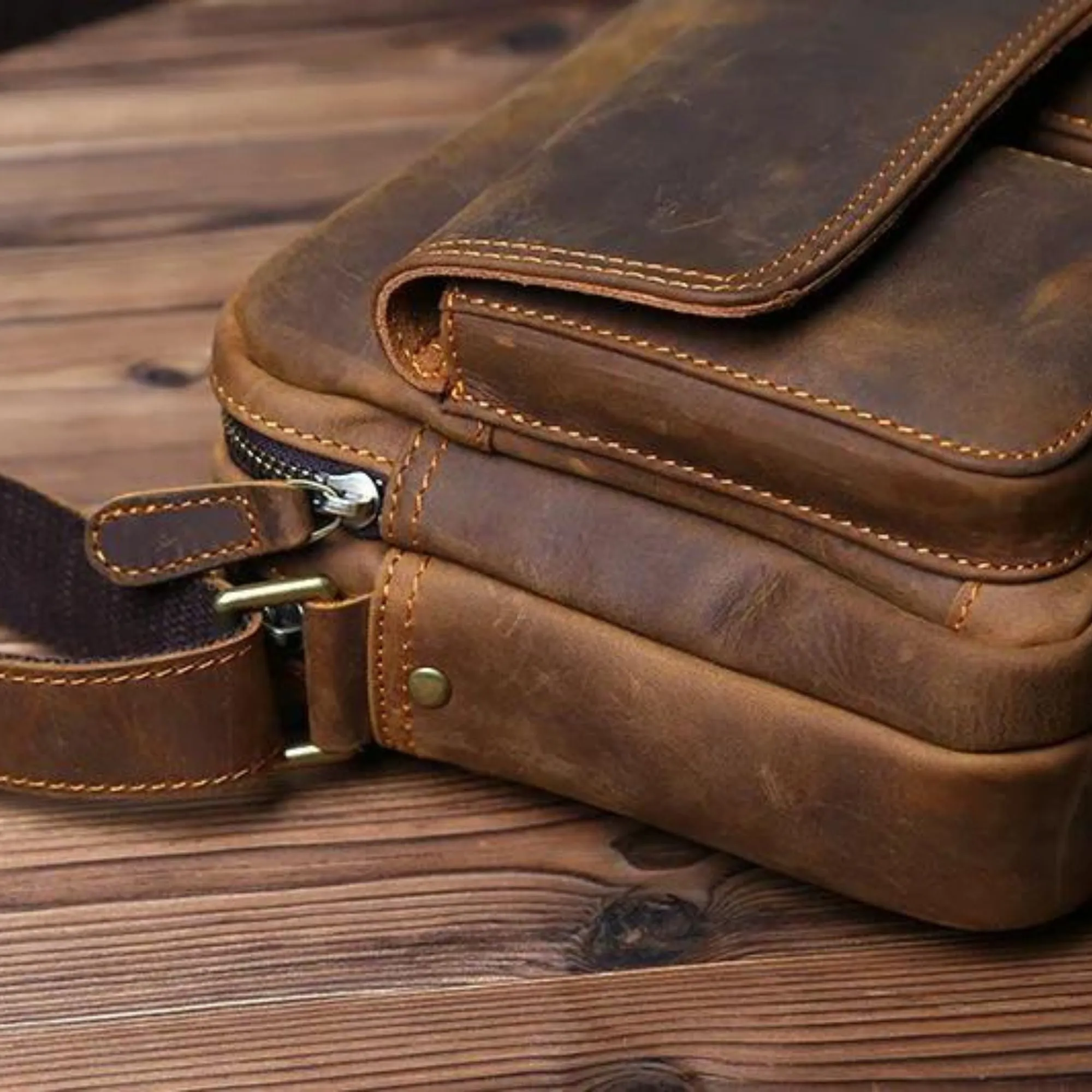 Luxury Men's Leather Messenger Bag