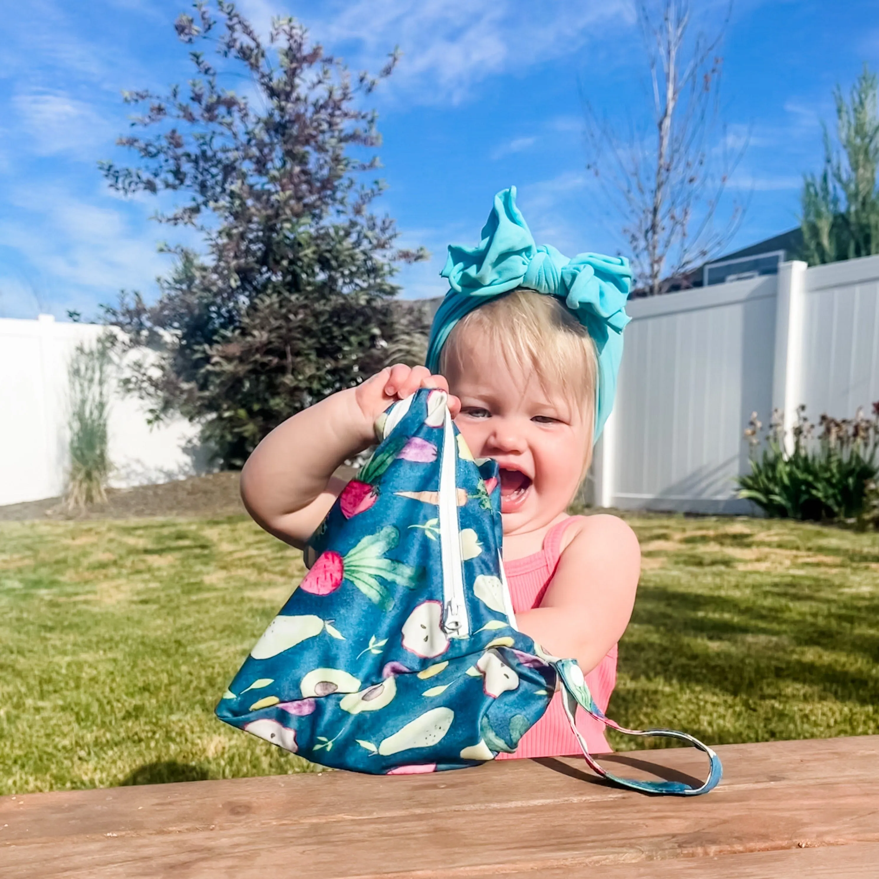 Organic Produce - Waterproof Wet Bag (For mealtime, on-the-go, and more!)