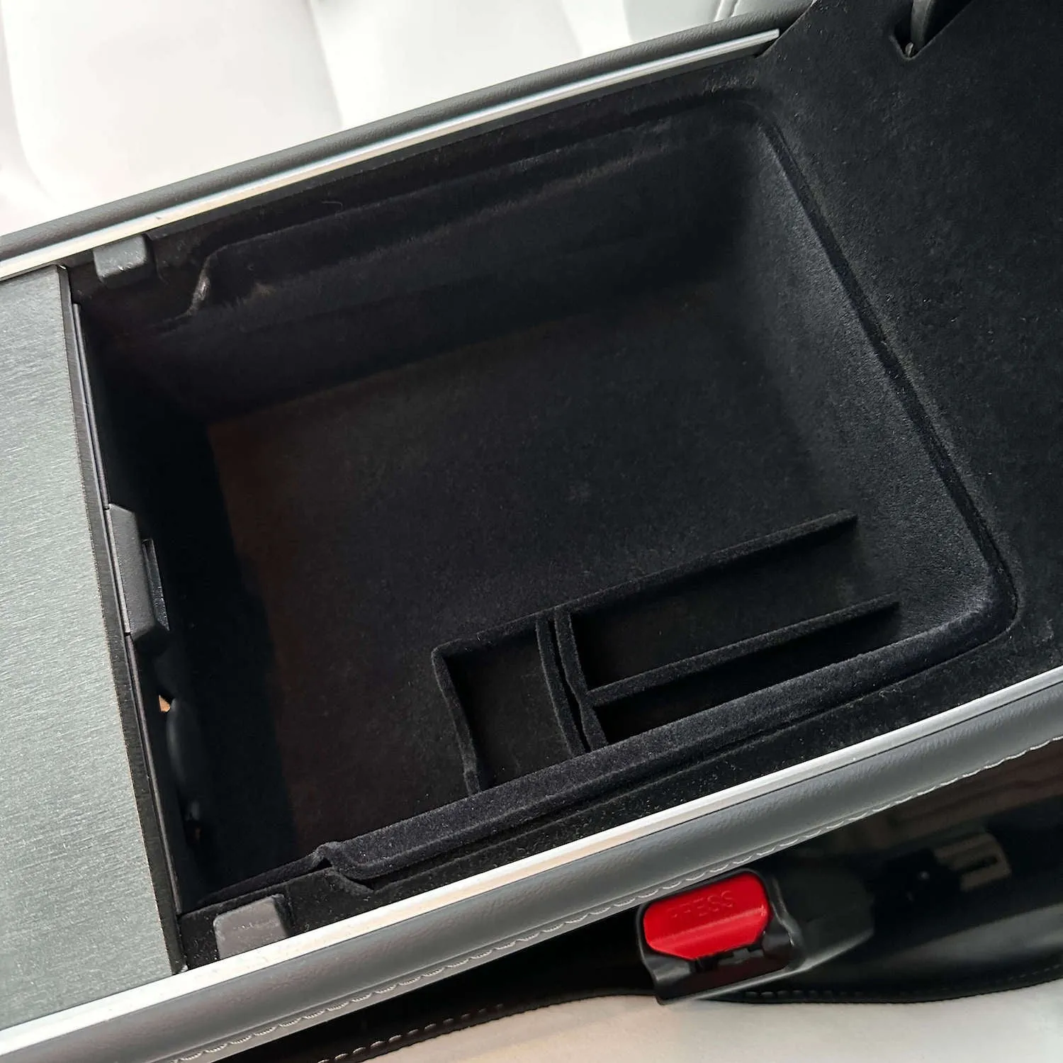Organiser für die Armlehne - Tesla Model 3&Y