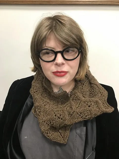 Sarilda cowl pattern