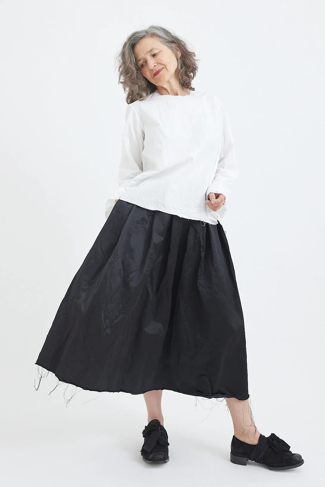 SCHA - Round Neck Long Sleeve Top "OE"