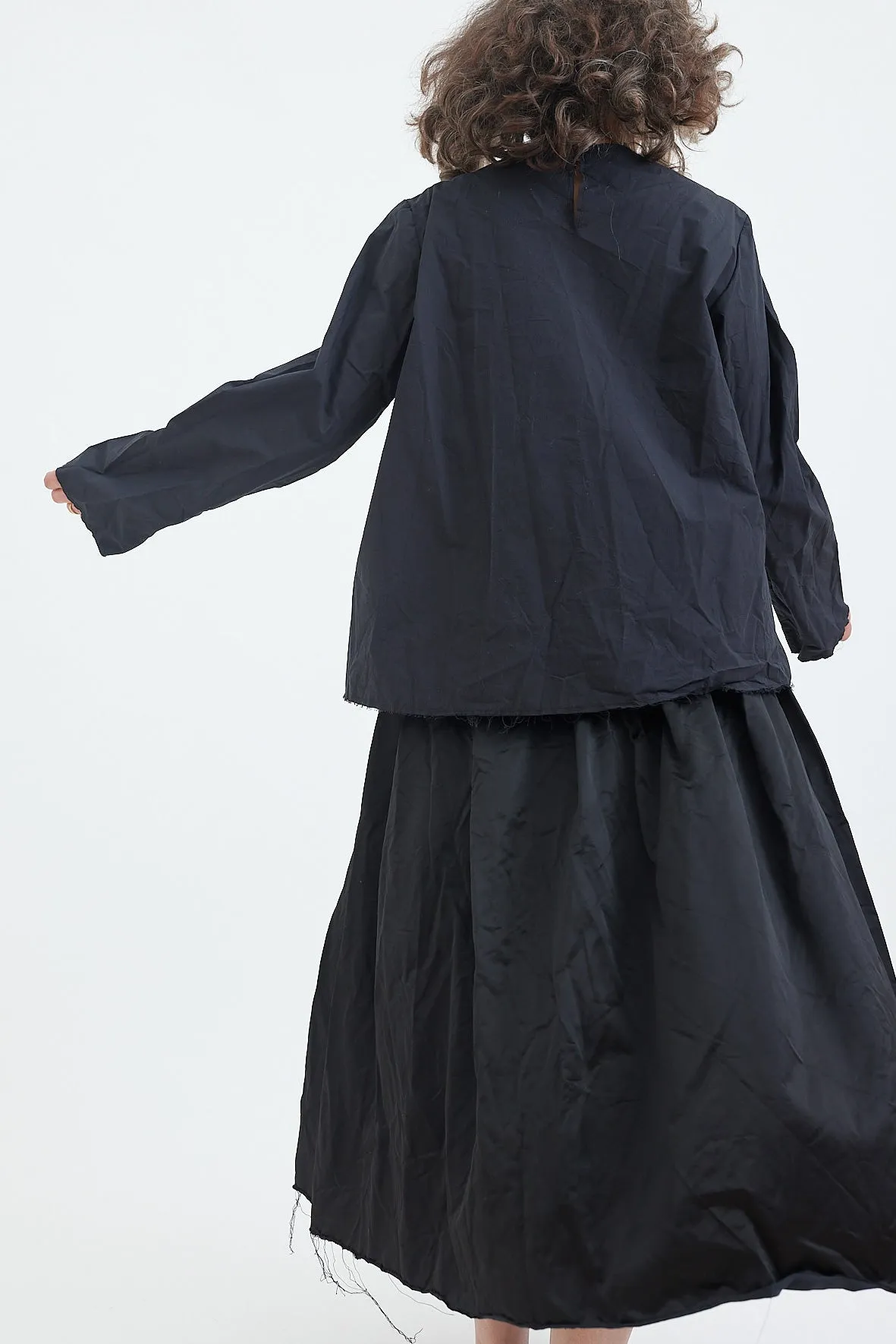 SCHA - Round Neck Long Sleeve Top "OE"