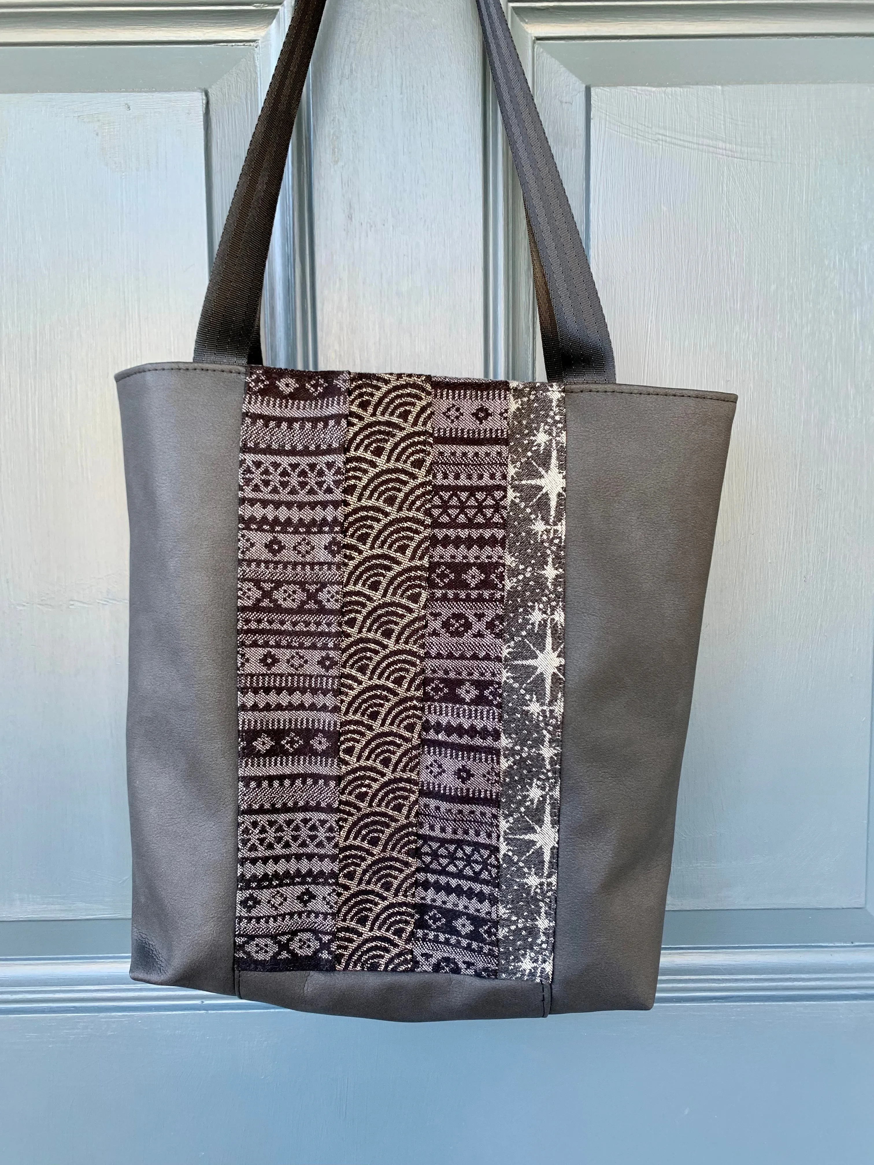 Strip Pieced Oscha tote bag